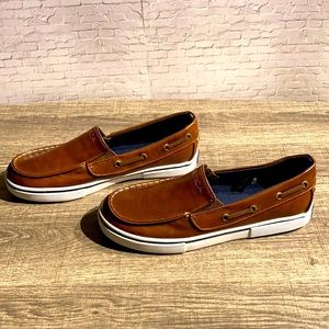 Nautica Doubloon Youth Shoes(Brown leather style) Size 4